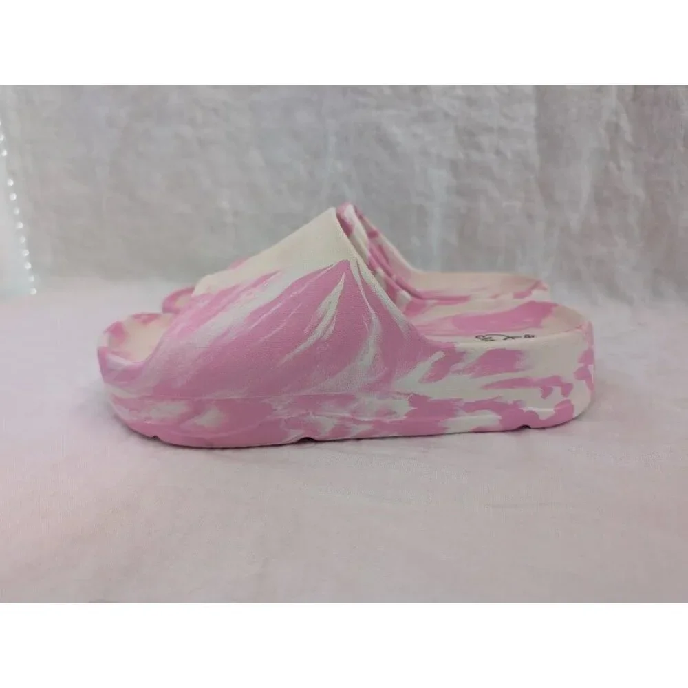 Art class girls size youth 5 pink and white marble Edie slides, chunky new, P8
